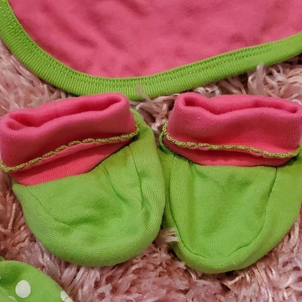 49ers 0-3 month onsie, bib and shoe socks. NWOT